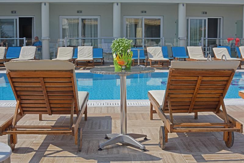 Palapart Gikas Suites And Studios Гоувия Экстерьер фото