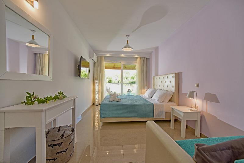 Palapart Gikas Suites And Studios Гоувия Экстерьер фото